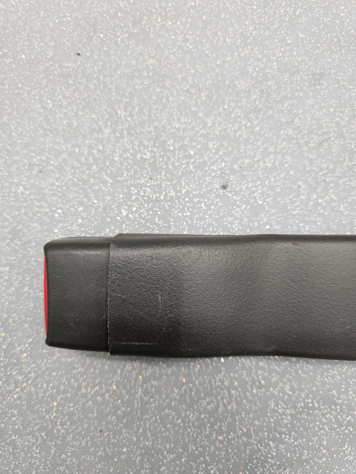 03-06 Escalade Chevy Silverado Tahoe Yukon Front LEFT RIGHT Seat Belt Buckle OEM