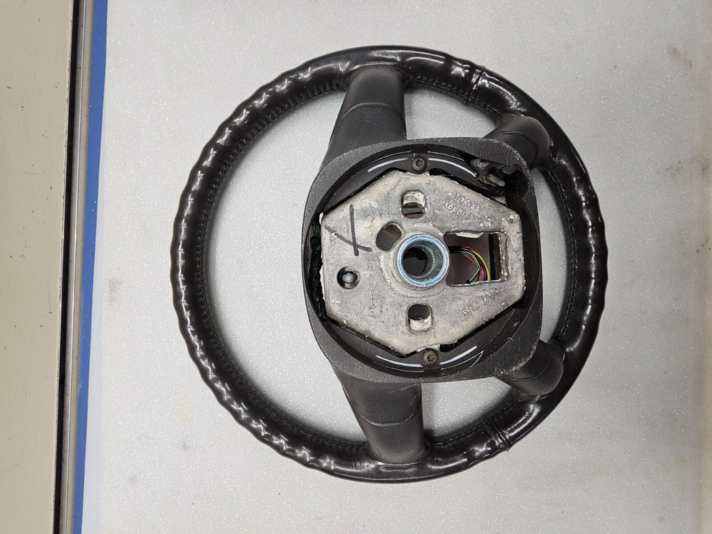 02-09 Trailblazer Envoy03-06 SILVERADO SIERRA YUKON STEERING WHEEL LEATHER BLACK