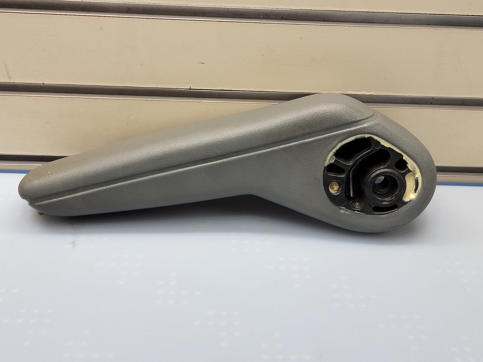 08-11 CARAVAN TOWN & COUNTRY LEFT DRIVER SIDE FRONT SEAT ARMREST LIGHT GRAY