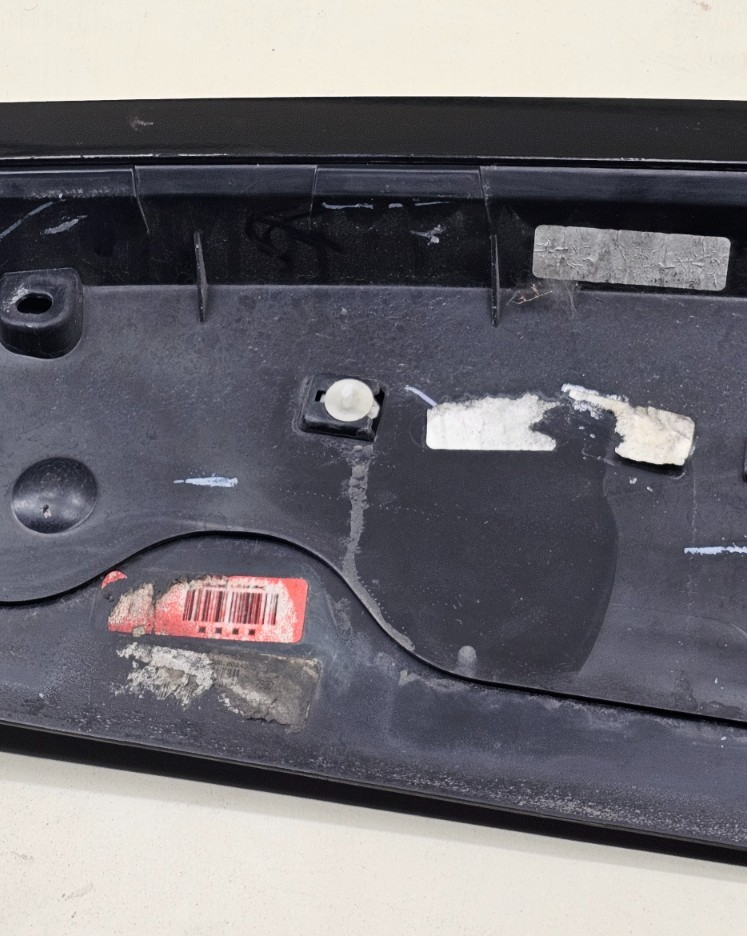 11-20 Dodge Grand Caravan Rear Upper Hatch Spoiler Wing Mount Break Light Black