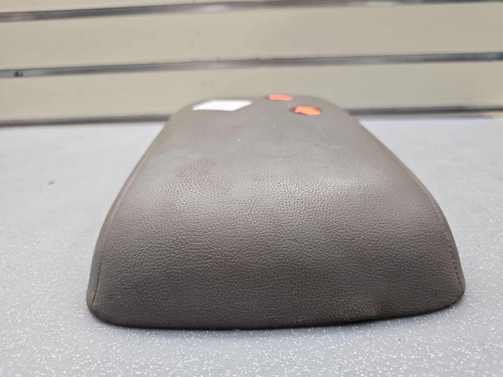 🔥07-12 Hyundai Santa Fe Center Console Arm Rest Cover Lid Top Pad Assembly Gray