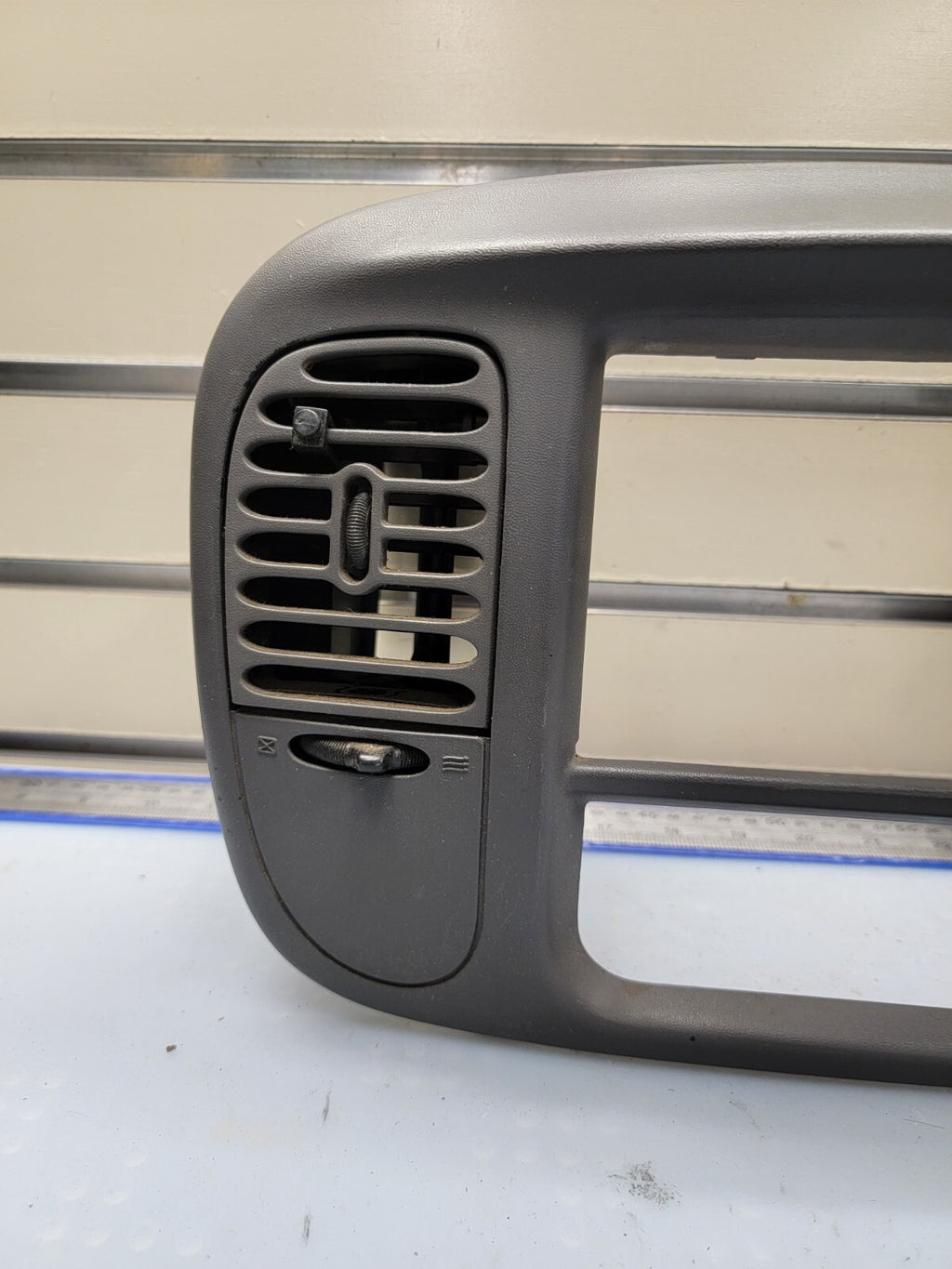 🔥97-03 Ford F150 Center Dash Radio Climate Trim BEZEL Panel AIRBG Line GRAY