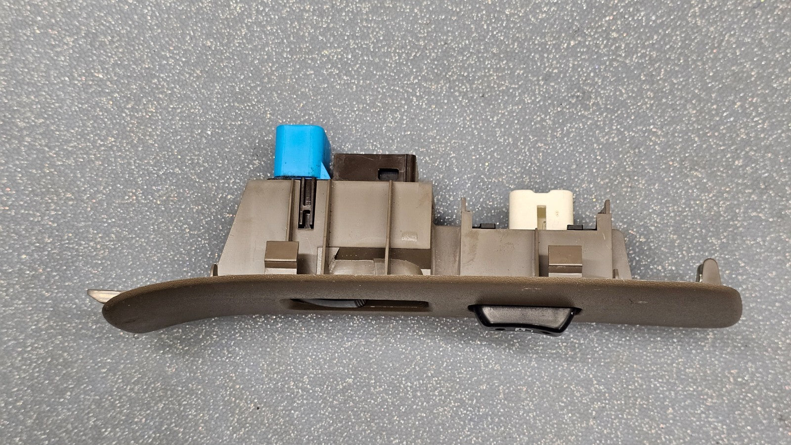 🔥01-07 Highlander Right Passenger Power Window Control Switch Assembly Tan