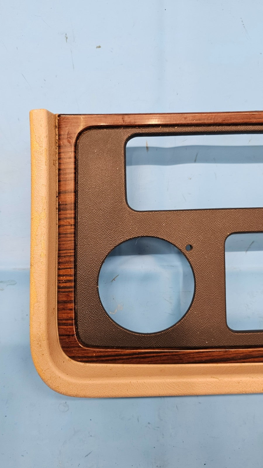 🔥02-06 Cadillac Escalade Radio Dash Trim Bezel with Clock  Tan/woodgrain