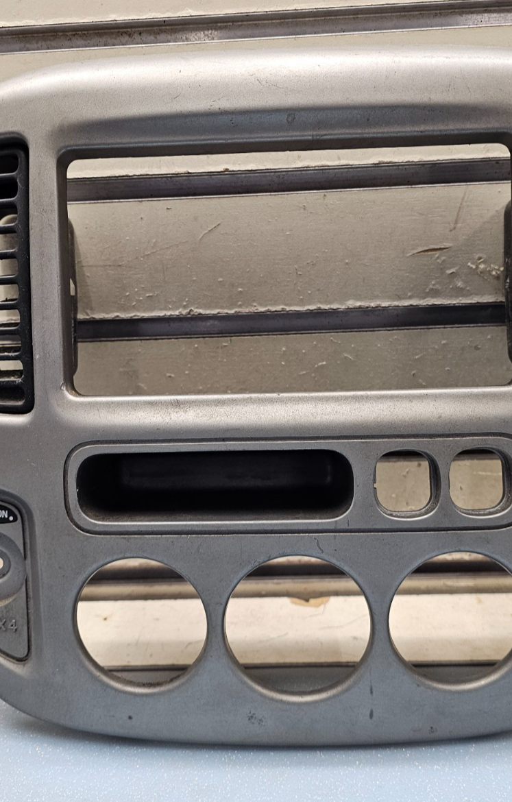 🔥2001-2007 FORD ESCAPE CENTER DASH RADIO A/C CLIMATE TRIM BEZEL SILVER OEM