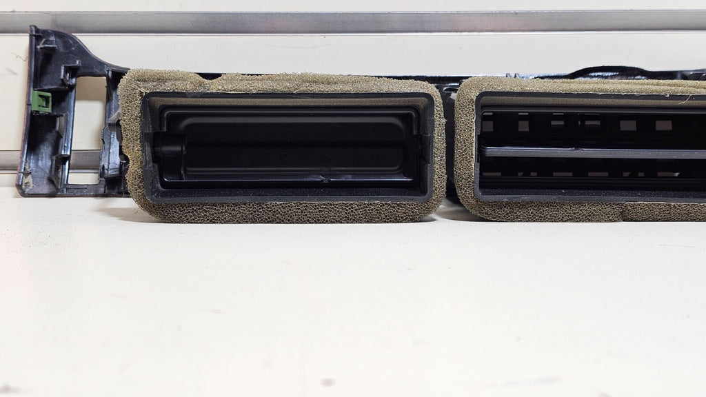 🔥07-13 Suburban TAHOE YUKON Dash Radio Bezel Trim RIGHT Panel w/ Vent WOOD B36