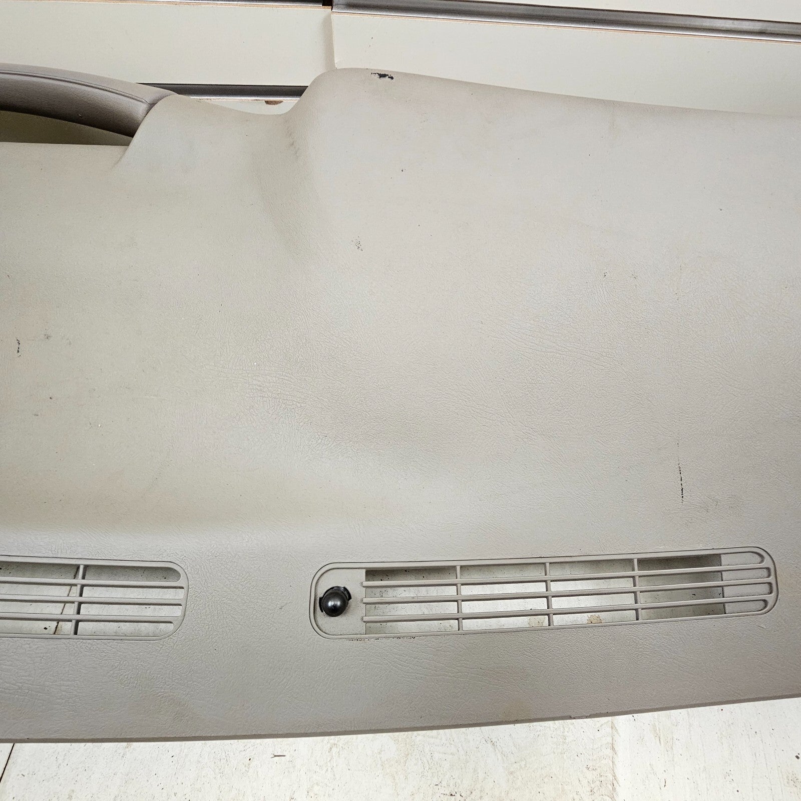 🔥99-06 SILVERADO SIERRA TAHOE Upper Cap Cover Top Dashboard Pad TAN DP1