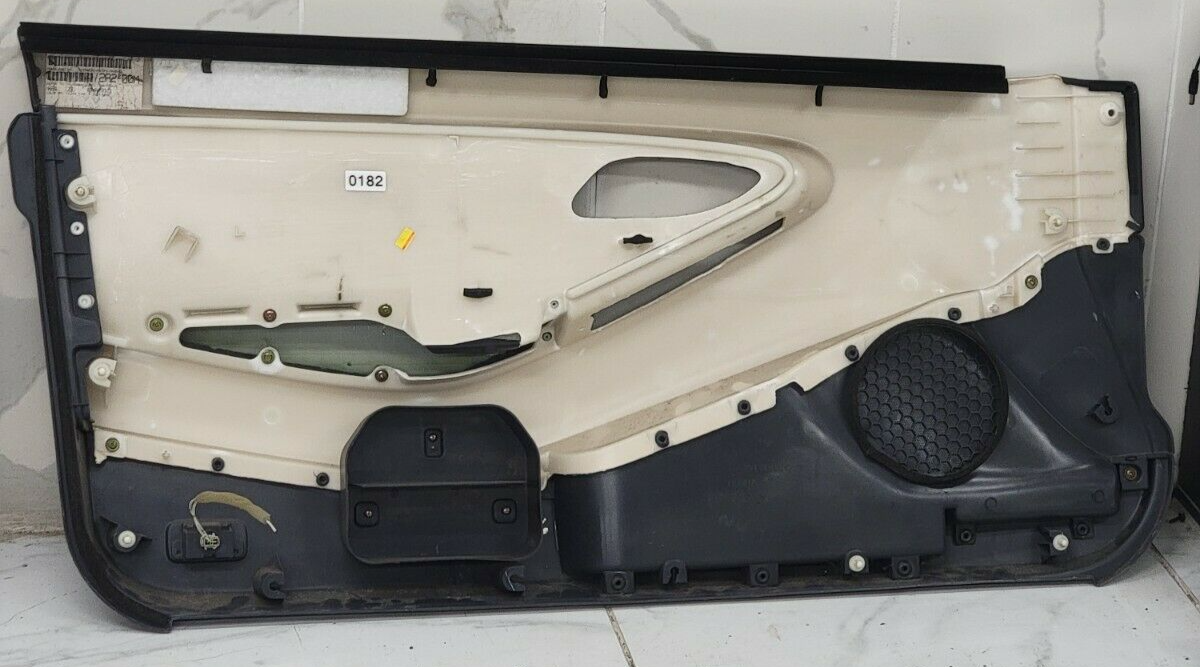 🔥03-07 HONDA ACCORD SEDAN FRONT PASSENGER DOOR PANEL BLACK