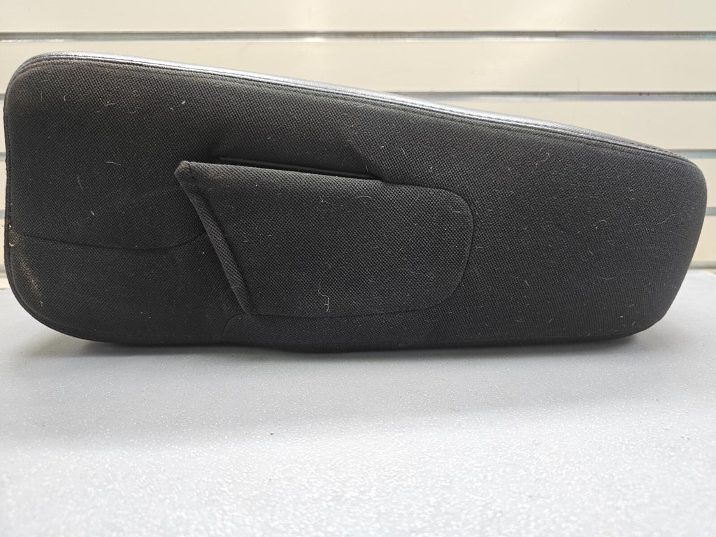 07-13 SILVERADO SIERRA Center Console JUMP SEAT ARM REST Leather/Cloth Black JS5
