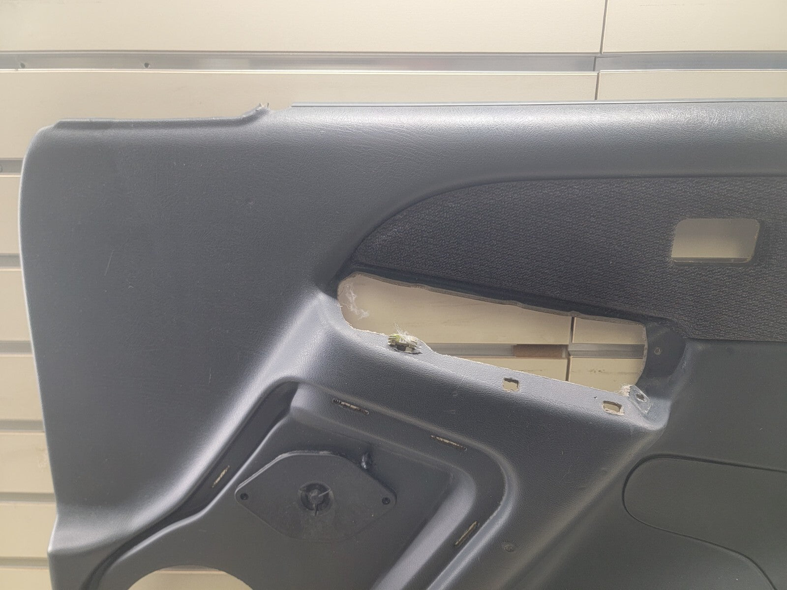 🔥 1999-2002 Chevy Silverado SIERRA Door Panel Front right passenger black D4
