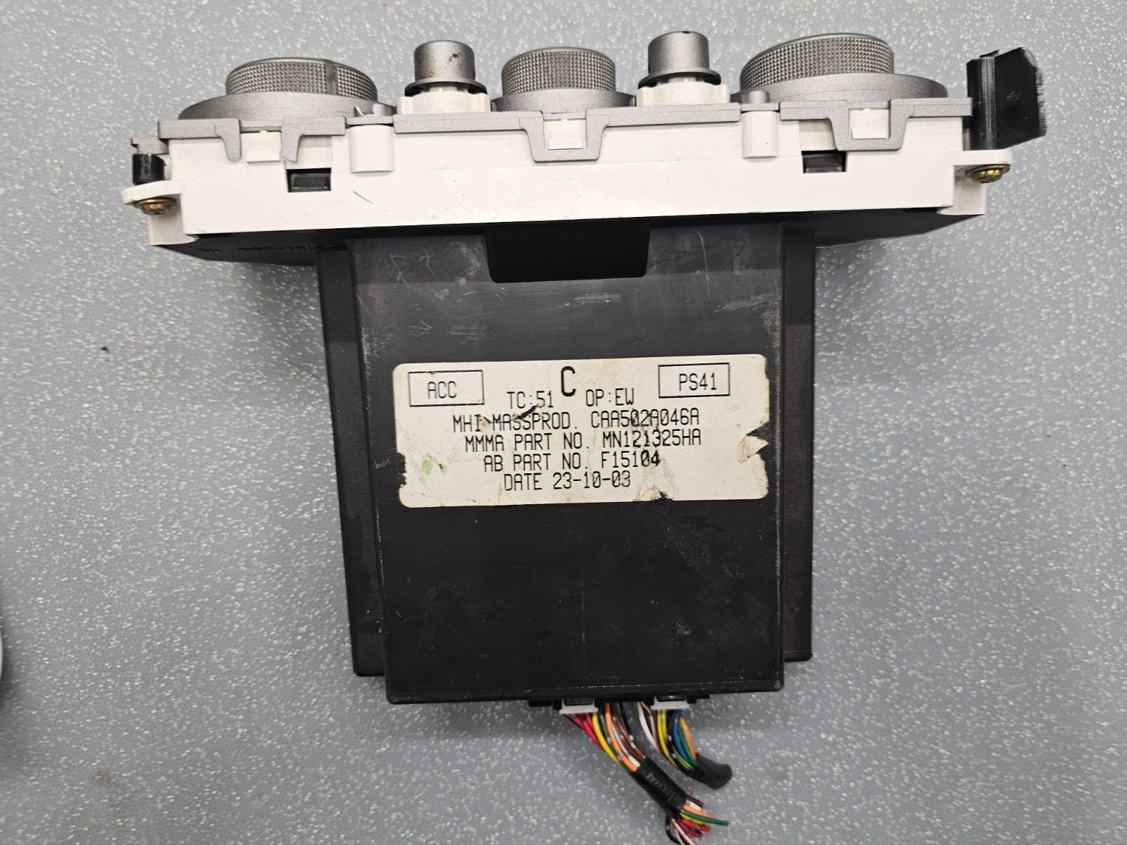 04-06 MITSUBISHI Galant Dash A/C Climate Heater Temperature Control Panel UNIT