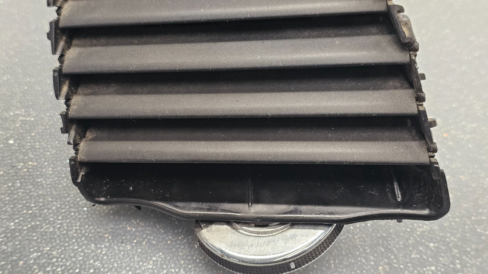 11-20 GRAND CARAVAN TOWN&COUNTRY DASH LEFT DRIVER AC AIR VENT HEATER PANEL BLACK