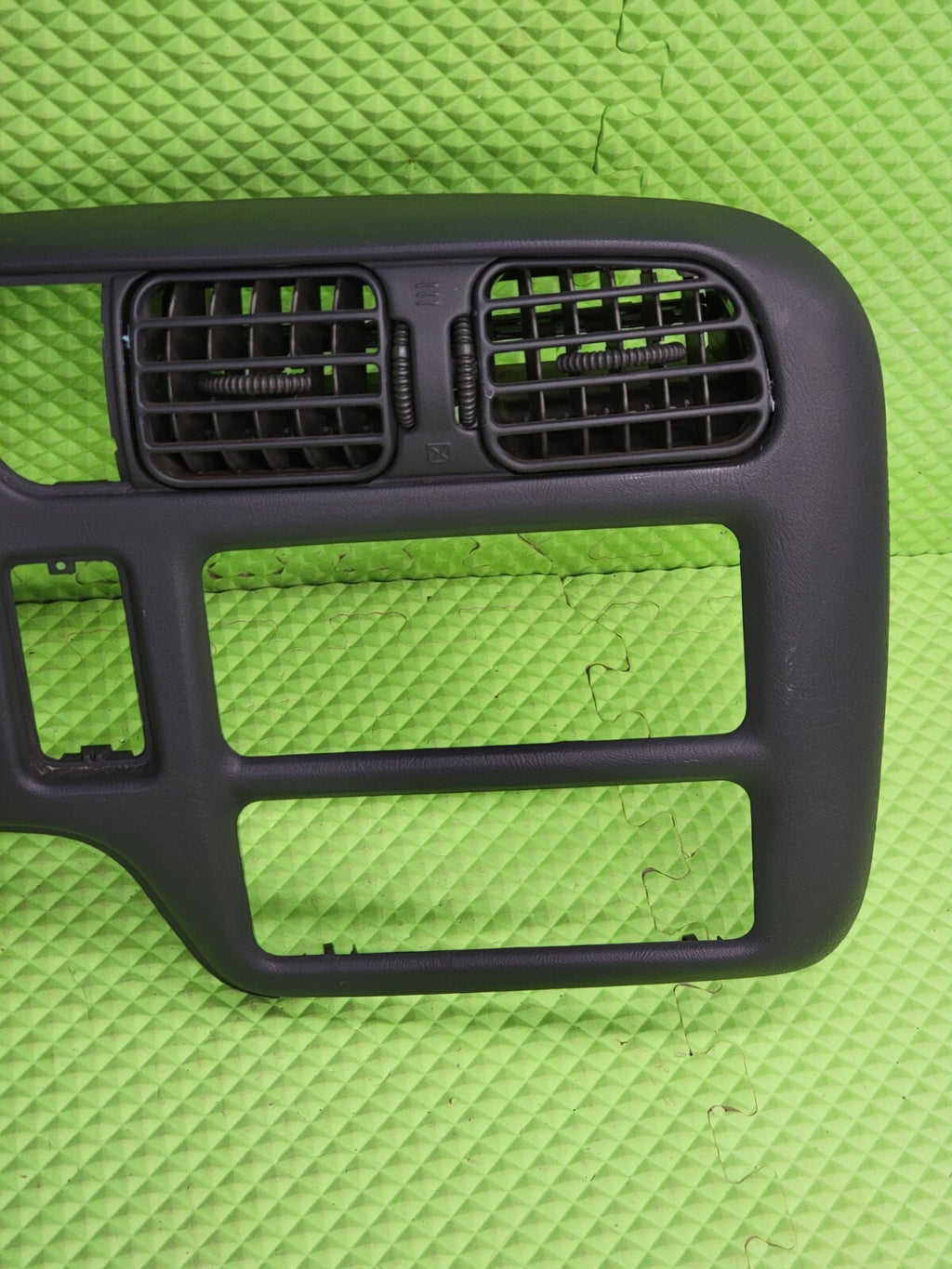 🔥98-04 BLAZER S10 JIMMY SONOMA Cluster Dash Radio Bezel graphite C8