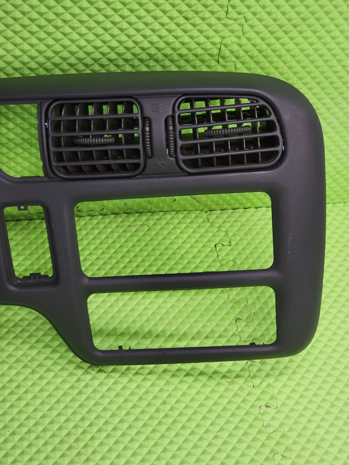 🔥98-04 BLAZER S10 JIMMY SONOMA Cluster Dash Radio Bezel graphite C8
