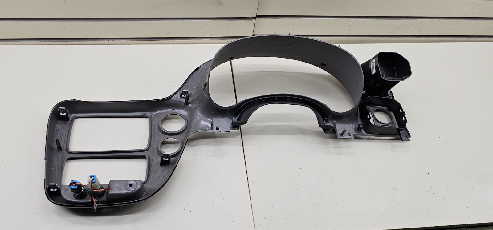 02-09 Trailblazer Dash Instrument Cluster Speedometer Bezel Trim Panel Gray C10
