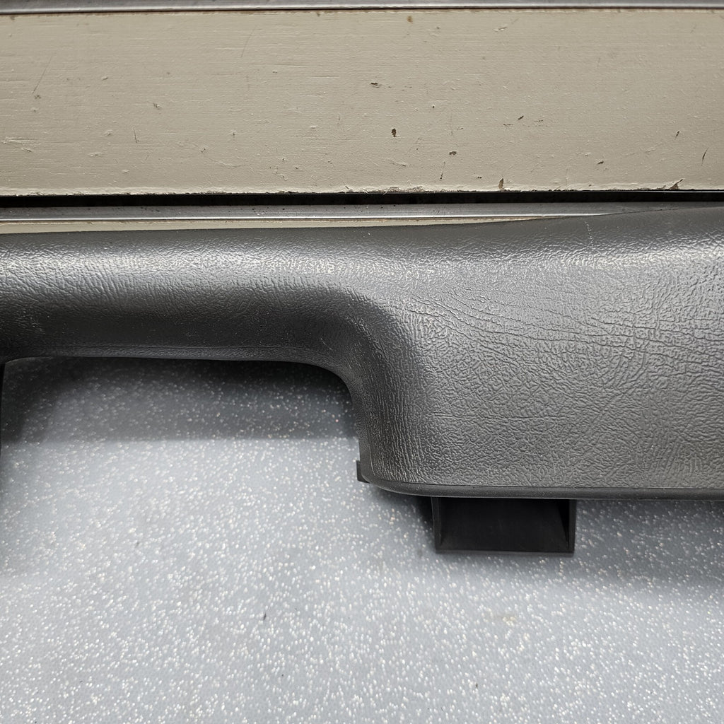 99-06 Chevy GMC Silverado TAHOE Door Panel ARMREST Front LEFT Handle DK GREY H3 