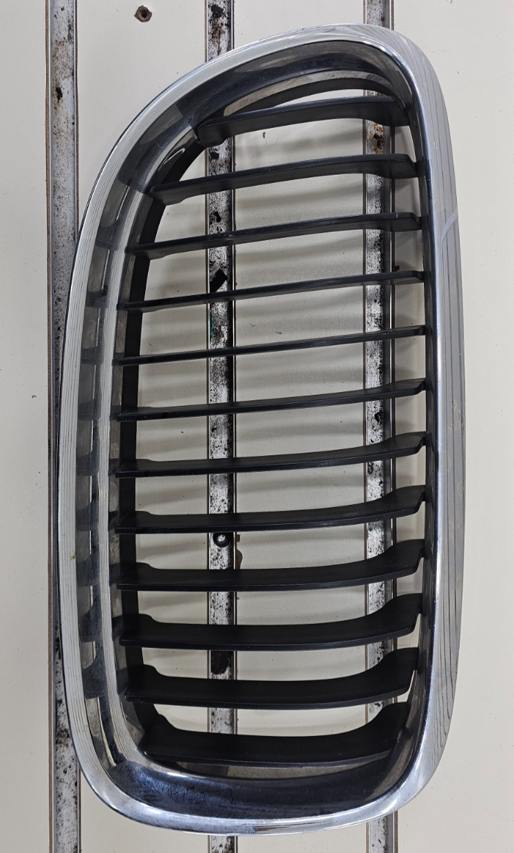 🔥09-12 BMW 3 Series E90 E91 LCI 328i 335i Front Right Passenger Kidney Grille