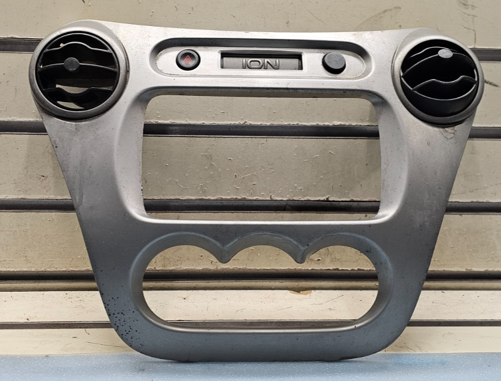 🔥2003-2007 Saturn Ion Radio AC Climate Control Bezel Assembly Vents silver