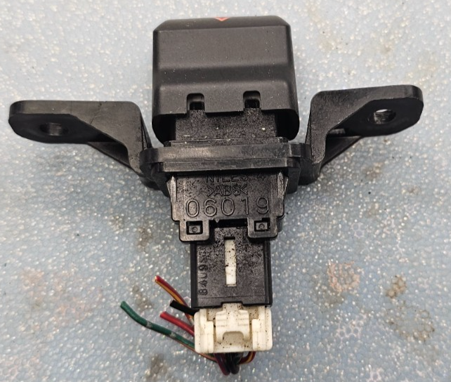 🔥07-13 Nissan Altima Hazard Emergency Warning Light Button Switch OEM