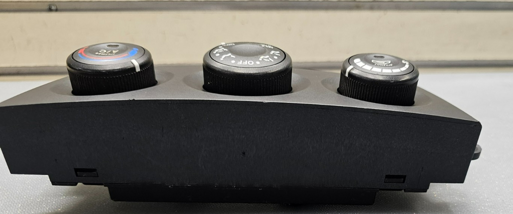 07-09 Kia Sorento LX Dash AC Heater Climate Temperature Control Air Conditioner