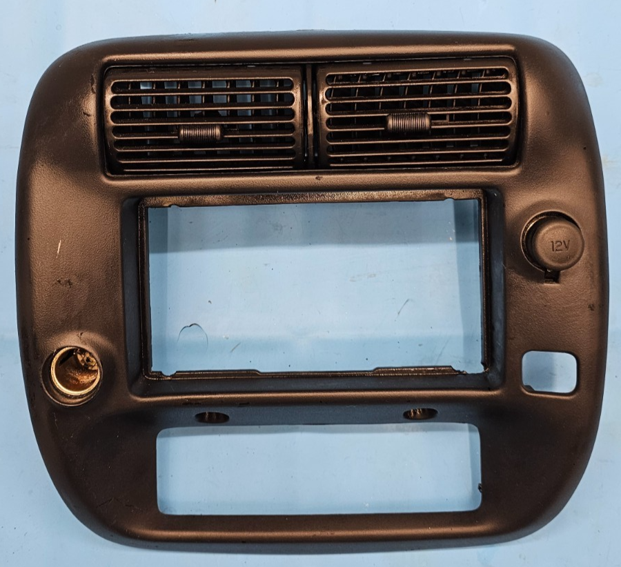 95-10 Ranger EXPLORER Center Dash Radio Stereo Display Bezel Trim Panel BLACK B2