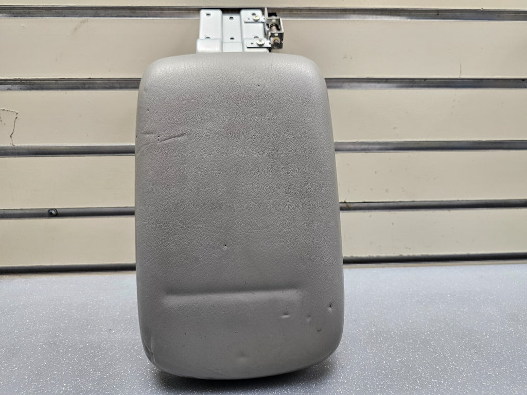 09-13 Subaru Forester Center Console Sliding Armrest Lid Assembly Light Gray OEM
