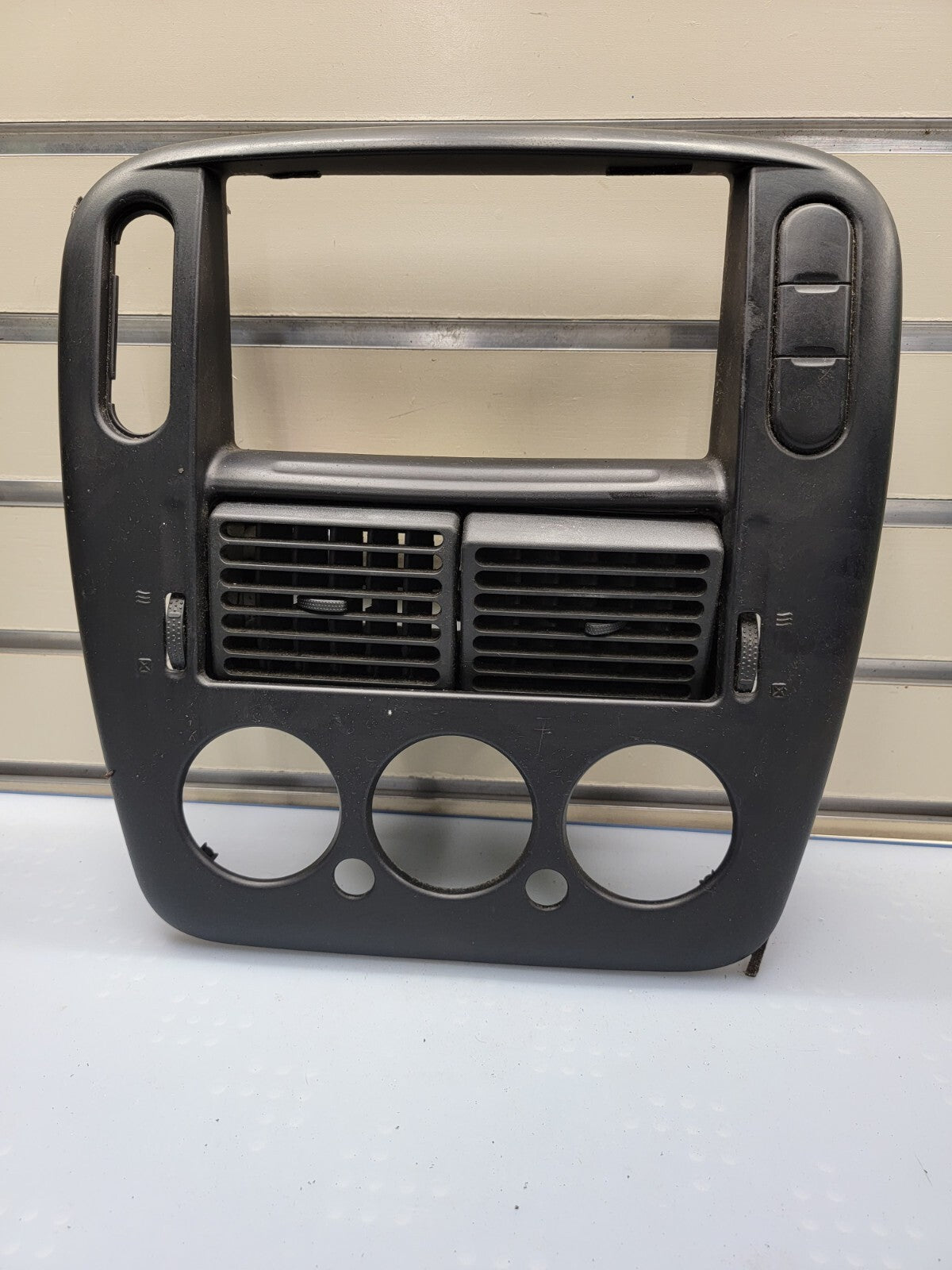 🔥02-05 FORD EXPLORER RADIO AUDIO CLIMATE TEMPERATURE CONTROL BEZEL TRIM Black