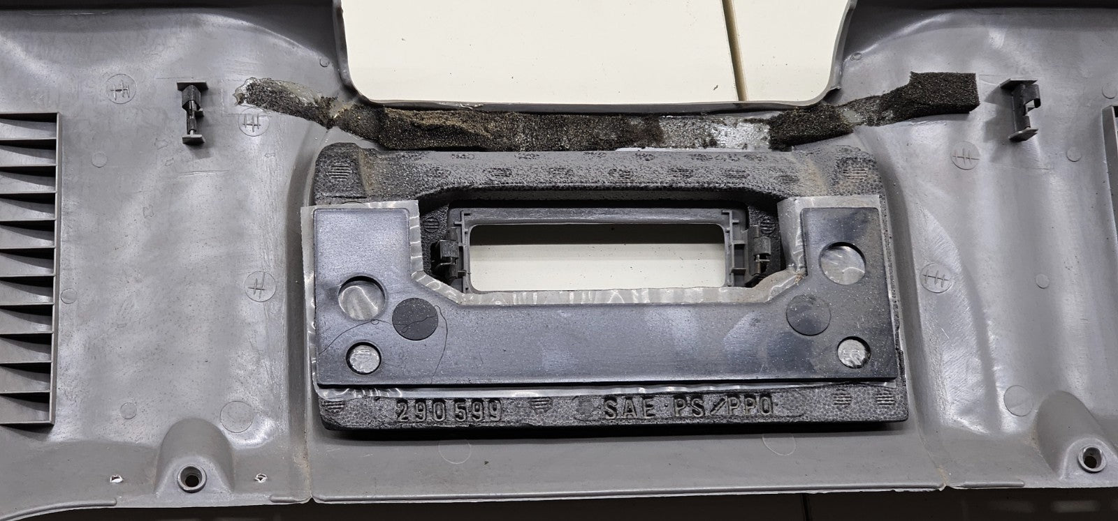 🔥95-99 Chevrolet GM Silverado Lower Bolster Dash Trim Panel Vent GRAY OEM