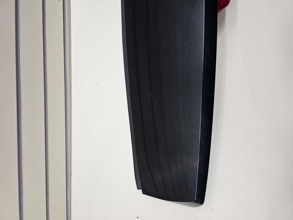 🔥07-14 CHEVY Suburban Tahoe YUKON LIFTGATE SPOILER WING THIRD BRAKE TRIM PANEL