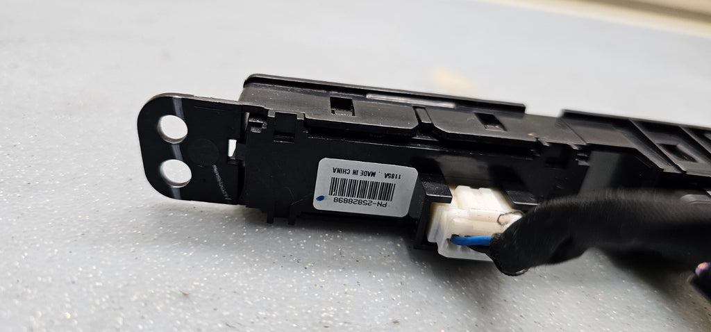 🔥06-24 Acadia Savana Sierra Hazard Light Control Switch Restraint Module PANEL