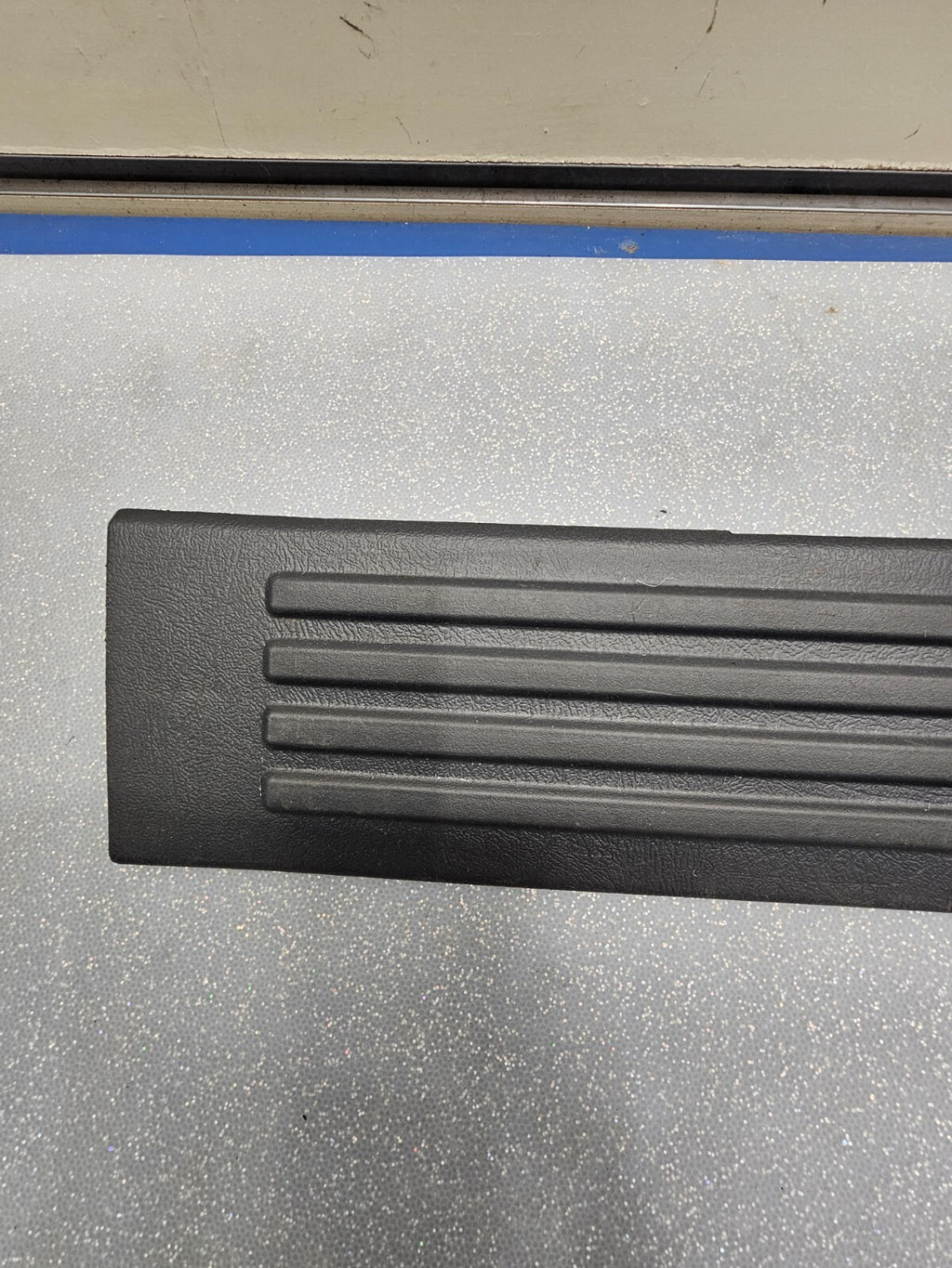 🔥99-06 SILVERADO SIERRA LEFT/RIGHT REAR CREW CAB DOOR SILL SCUFF PLATE TRIM OEM