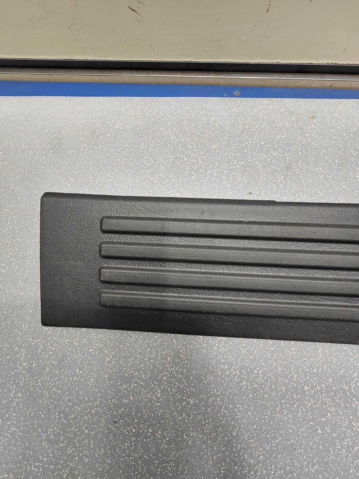🔥99-06 SILVERADO SIERRA LEFT/RIGHT REAR CREW CAB DOOR SILL SCUFF PLATE TRIM OEM