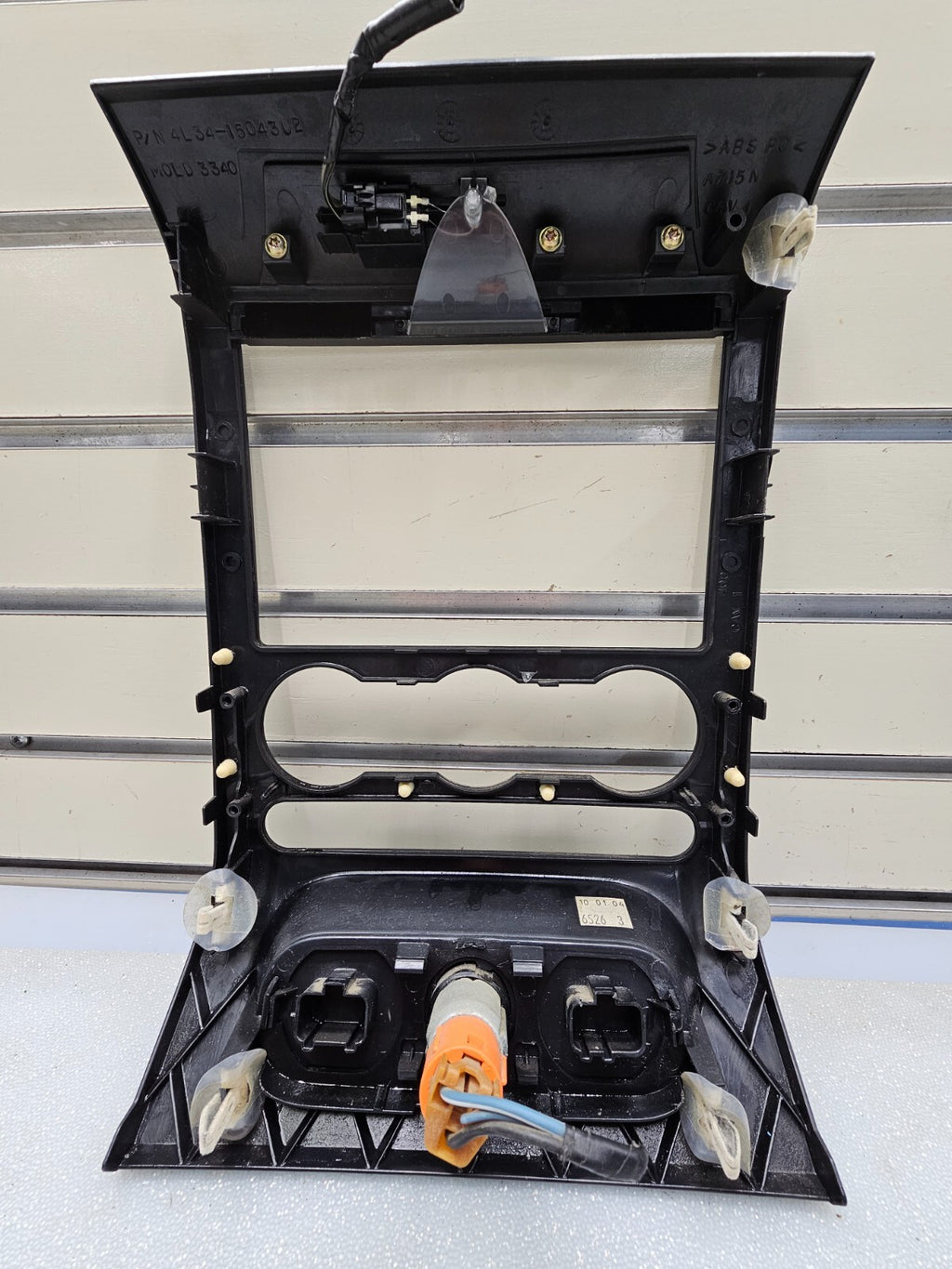 04-08 Ford F150 Lariat Climate Control Heater &Radio Bezel Dash Trim Black OEM