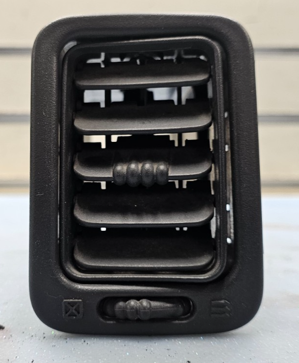 🔥99-06 Silverado Tahoe Dash Right Passenger Air Vent A/C AC HVAC Heater Black