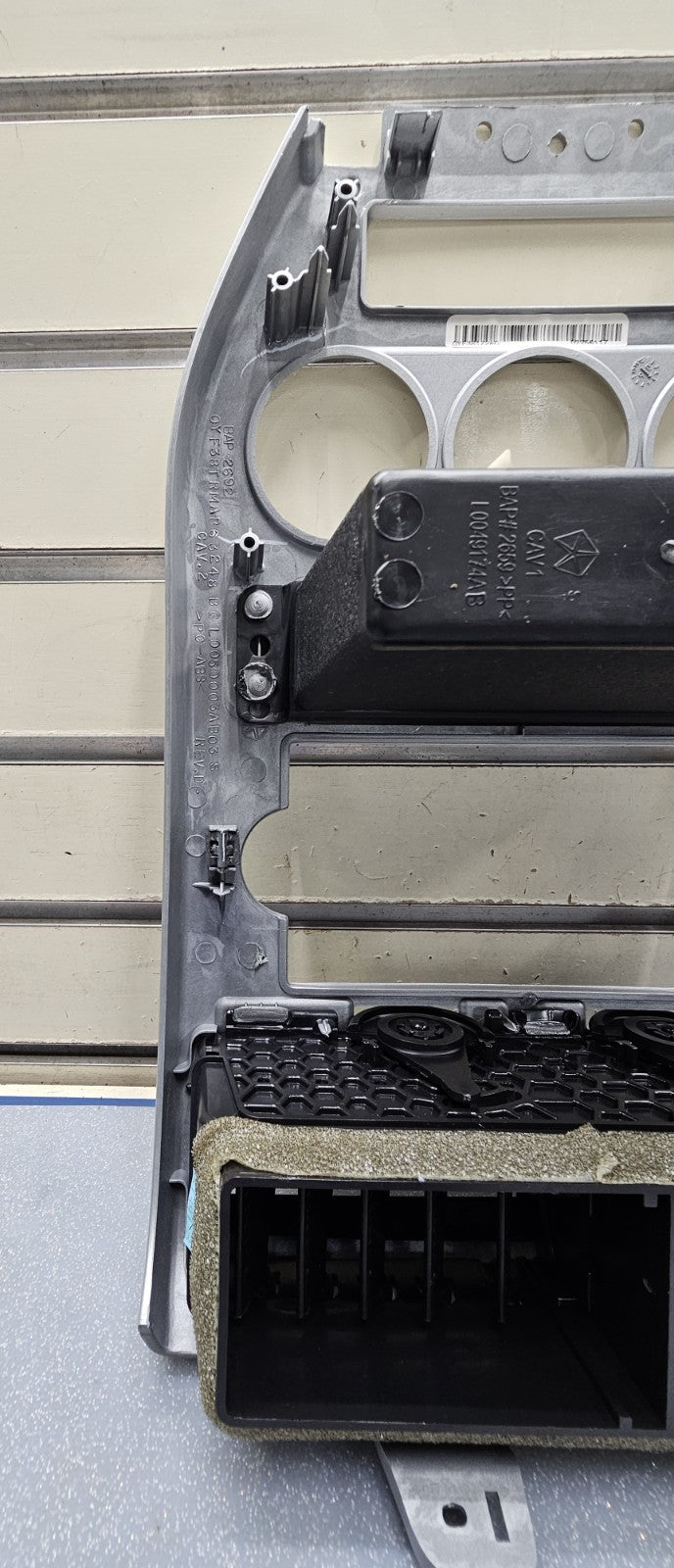 🔥08-10 Jeep Compass Patriot Dash Trim Surround Radio Bezel With Vents