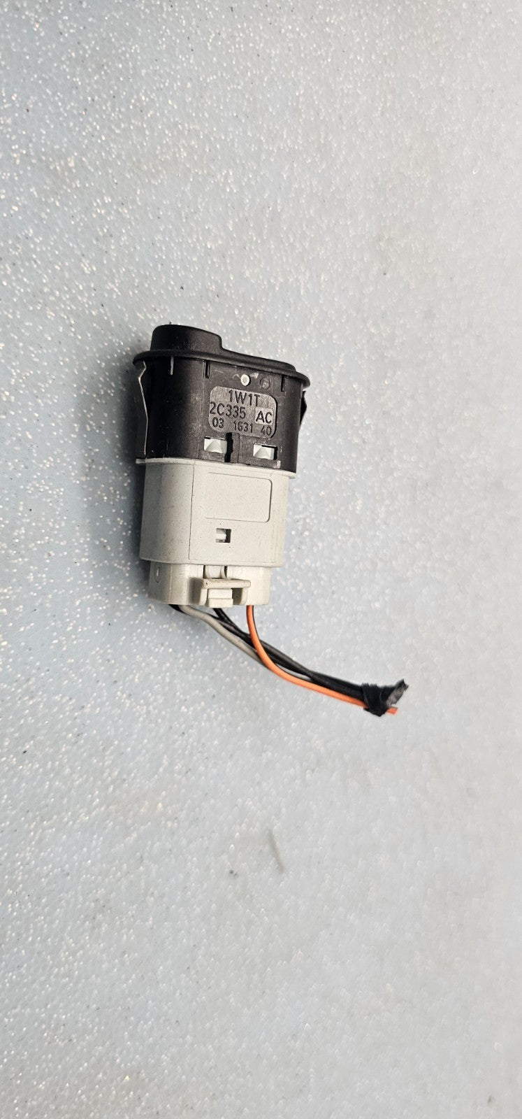 🔥98-02 Lincoln Town Car OEM traction control switch button Black