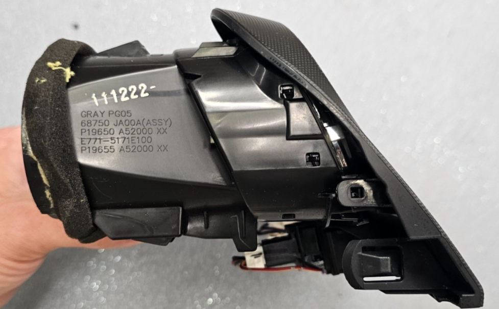 🔥07-12 Nissan ALTIMA Dash Center AIR VENTS w/Hazzard switch Assembly BLACK V10