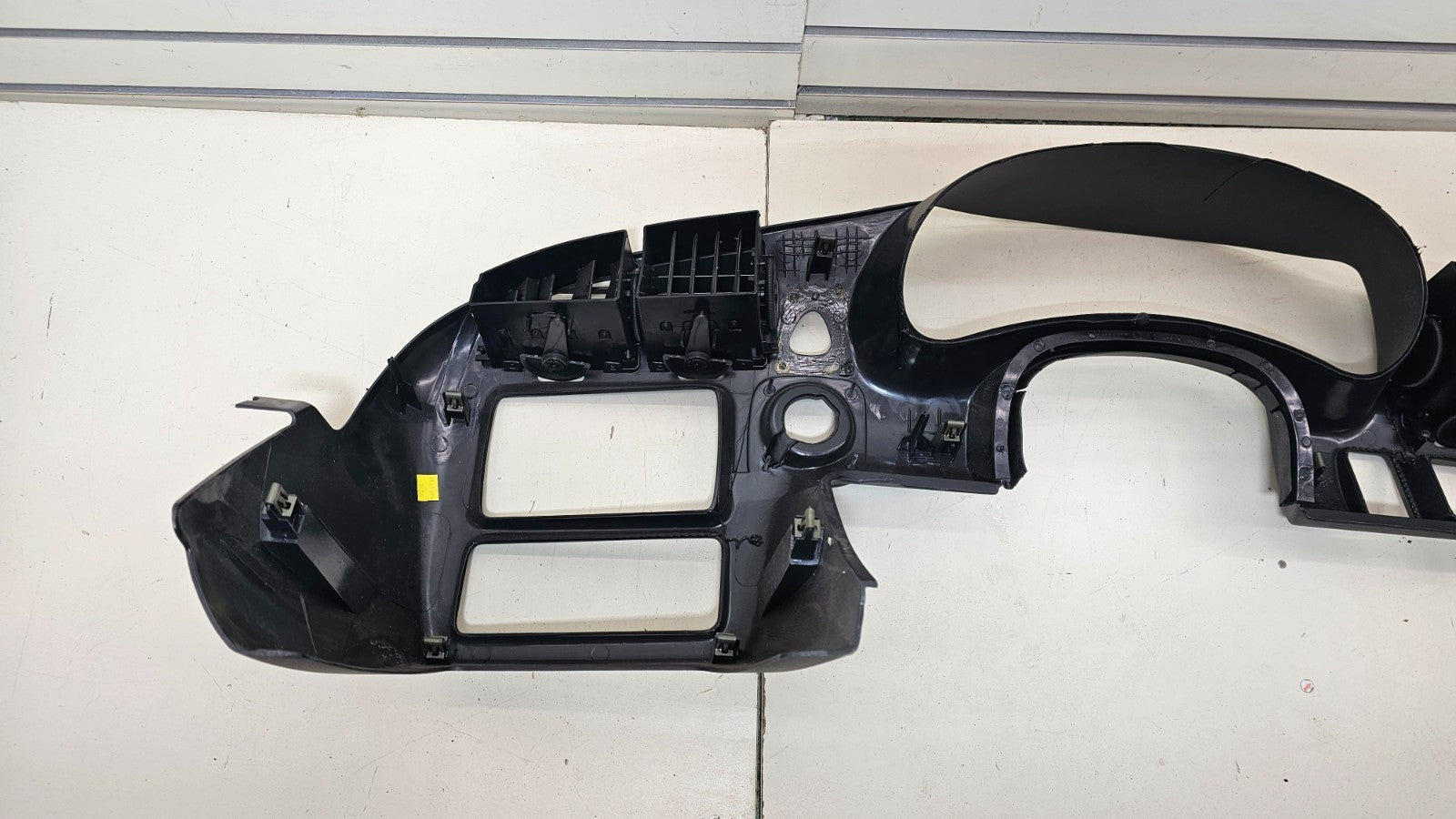 🔥 00-05 Chevy Monte Carlo Dash Bezel Radio Surround Cluster Trim  Black