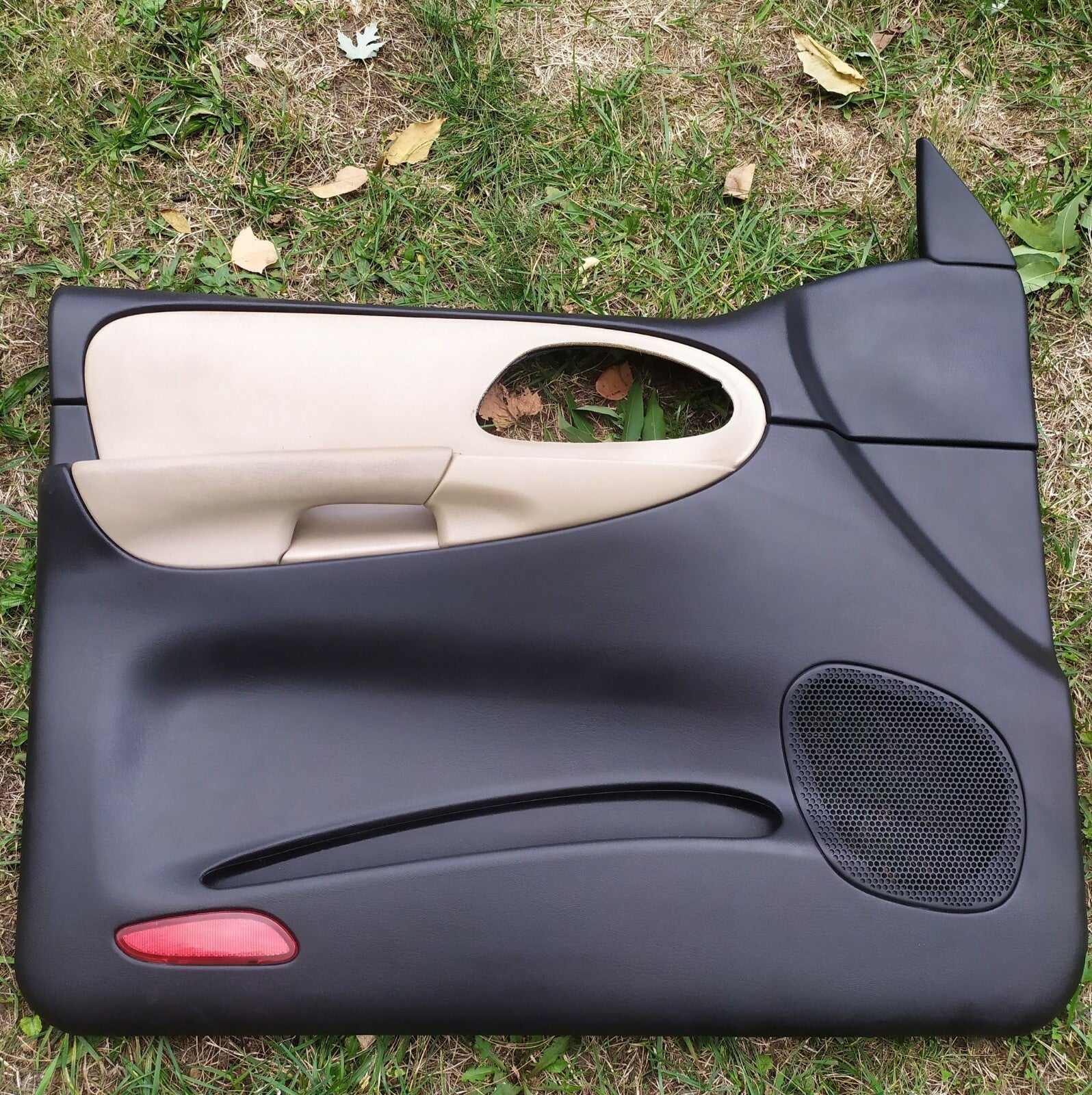 🔥2002-2009 CHEVY TRAILBLAZER Door Panel  Front LEFT Driver Armrest BLACK Tan D8