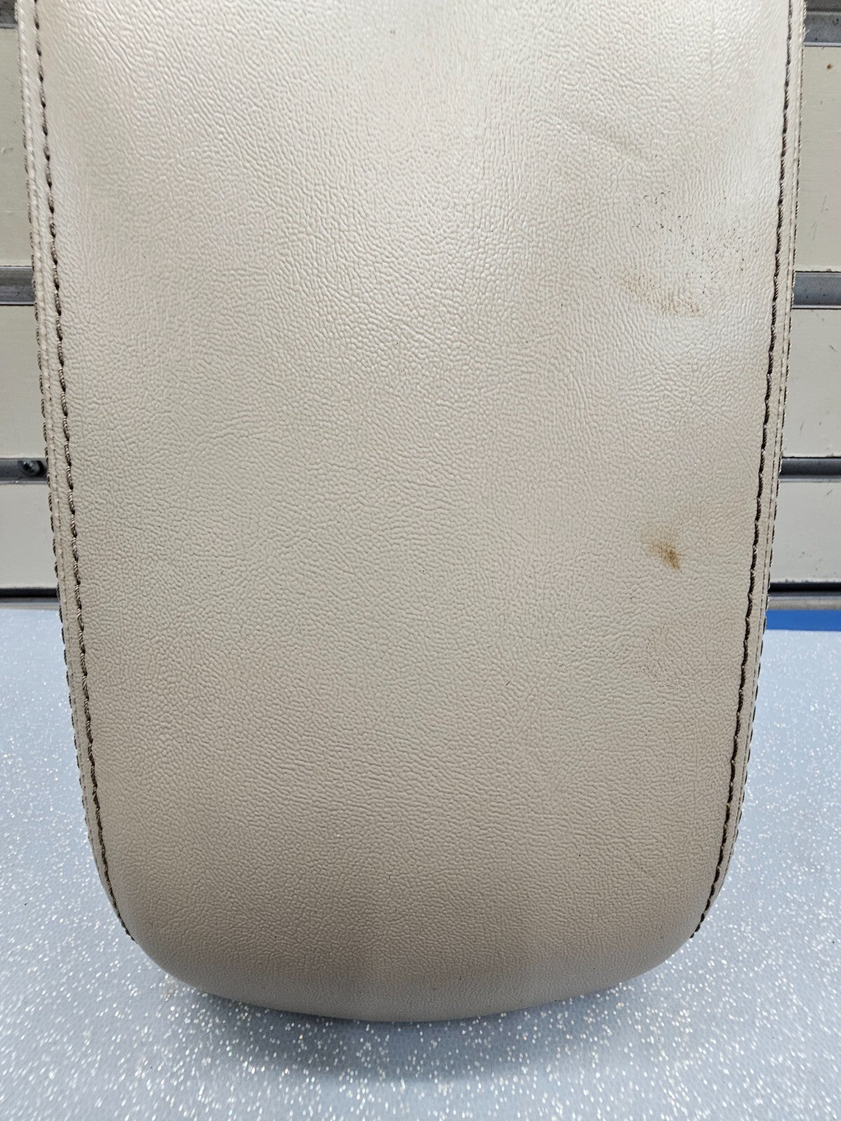 🔥11-14 OEM Chrysler 200 Front Center Console Lid Arm Rest Cover Leather Tan OEM