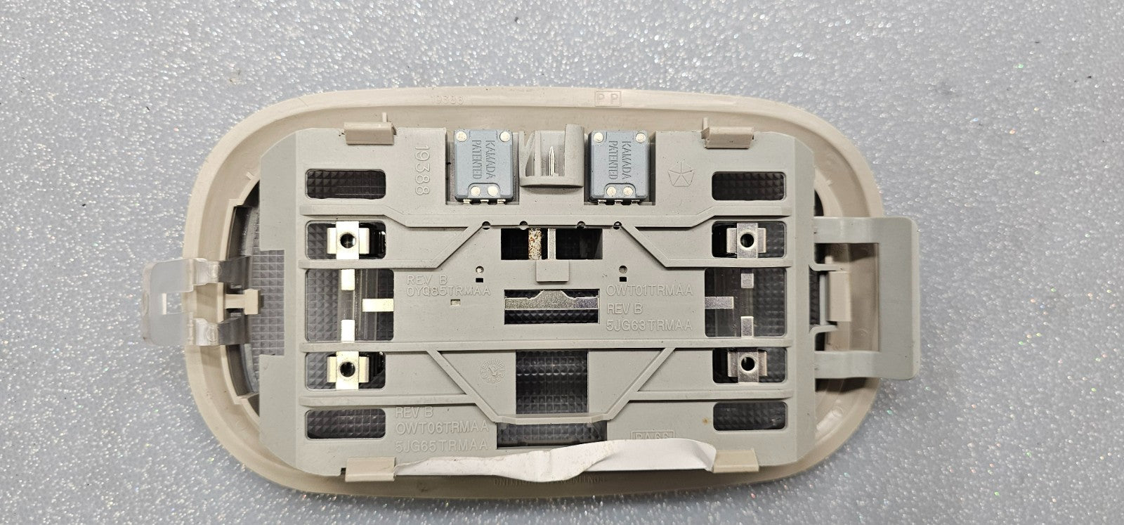 🔥04-20 Durango Caravan Town Country Overhead Console Rear Dome Light Lamp Tan