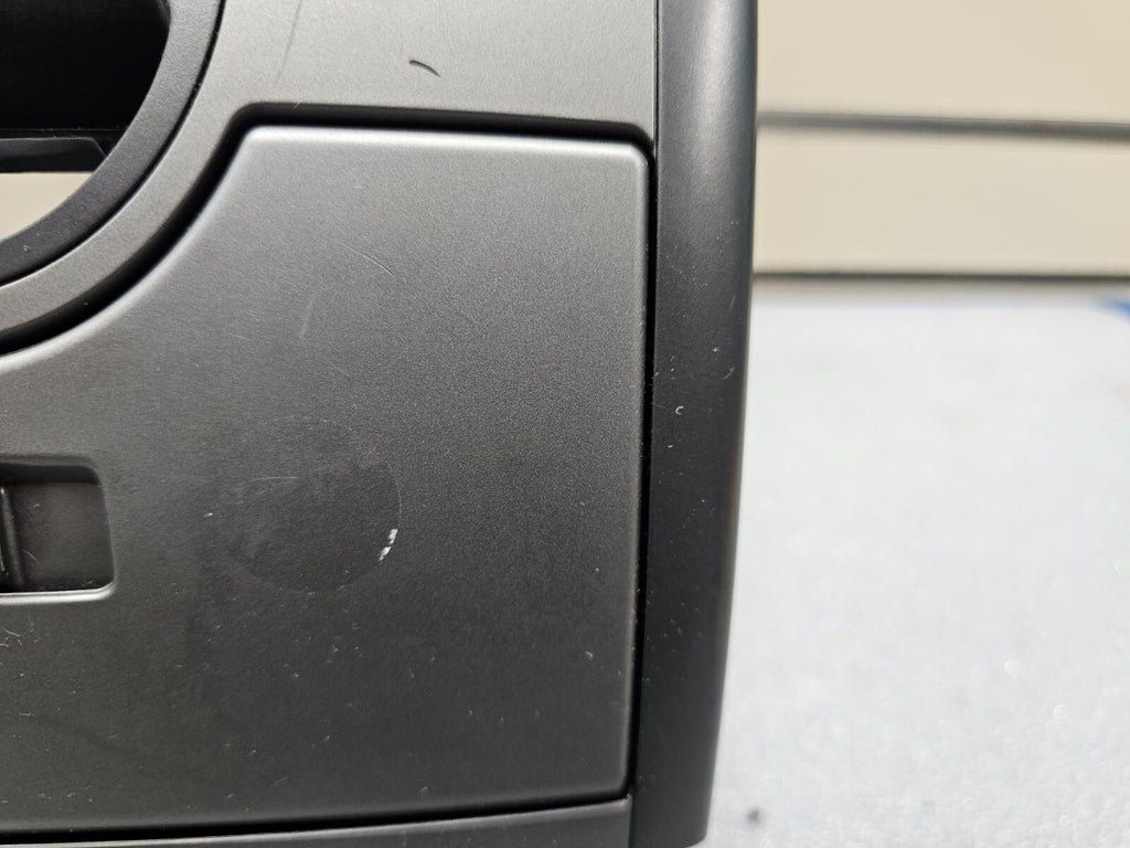 10-11 KIA SOUL PLUS CENTER DASH FM RADIO STEREO DISPLAY TRIM PANEL BEZEL DK GRAY