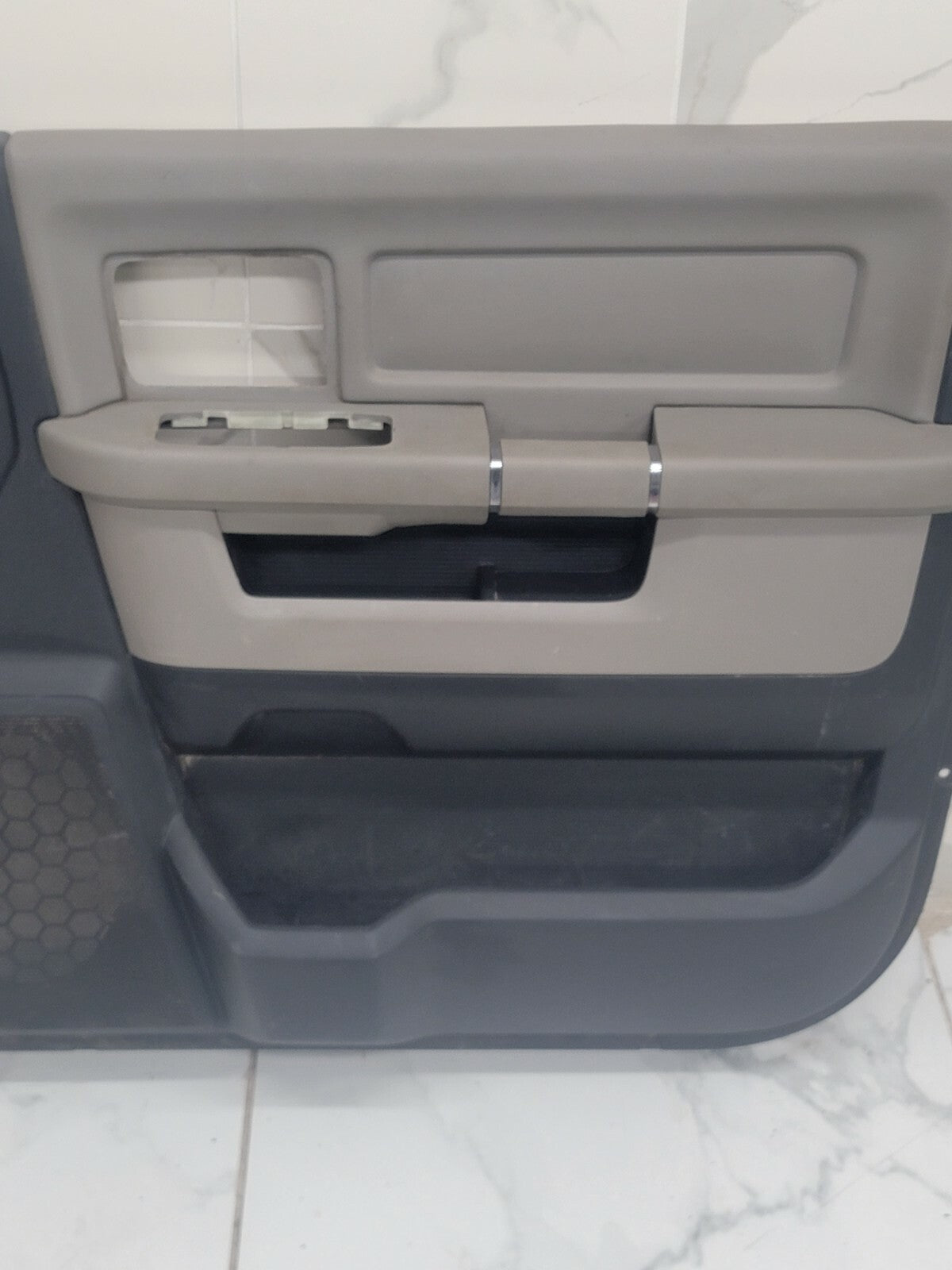 🔥12-15 Dodge RAM Interior Door Panel Front RIGHT Side BLACK & light gray