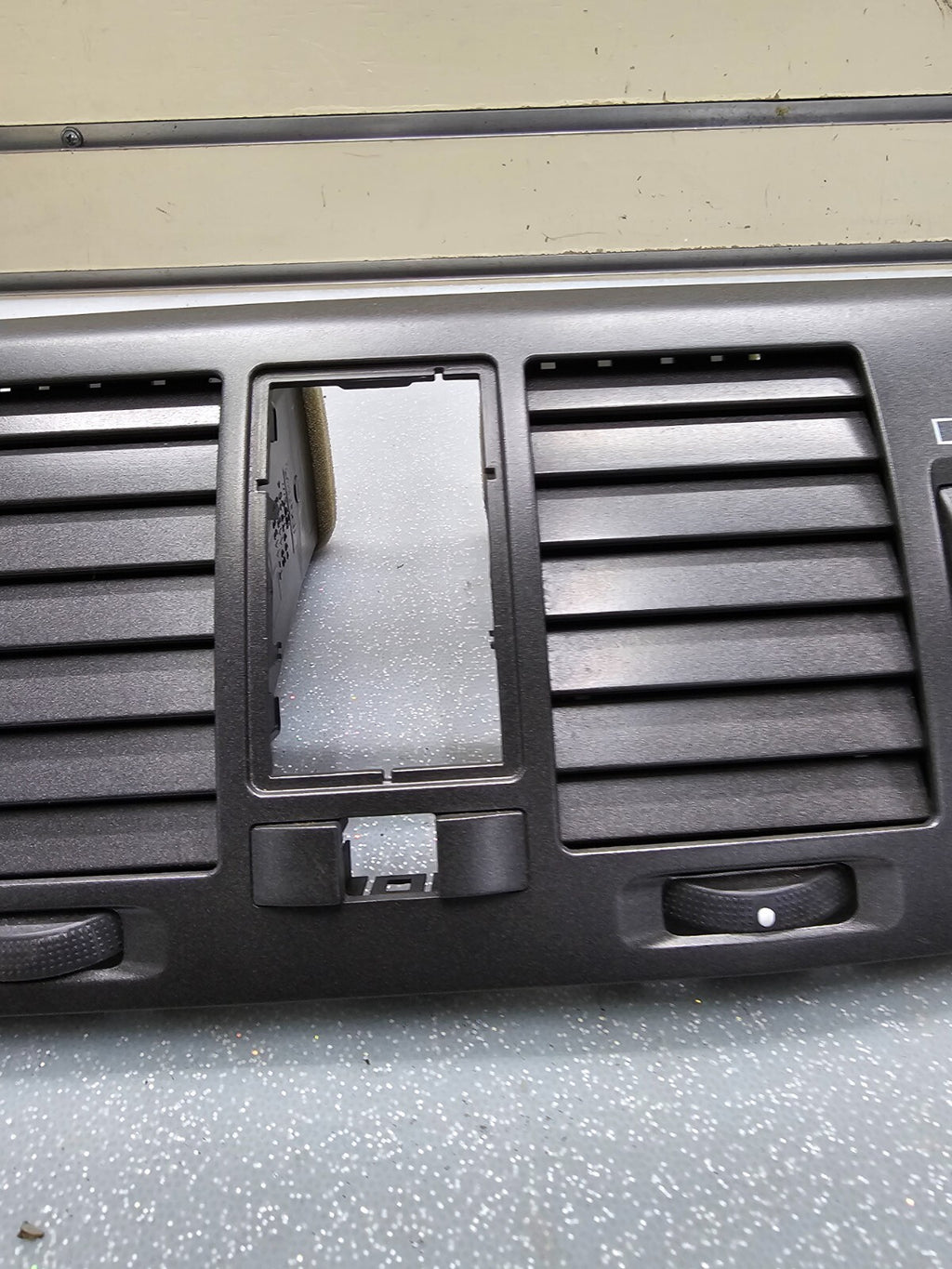 🔥06-11 Cadillac DTS Dash Center Air Vent Heater Filter Trim Bezel Conditioner