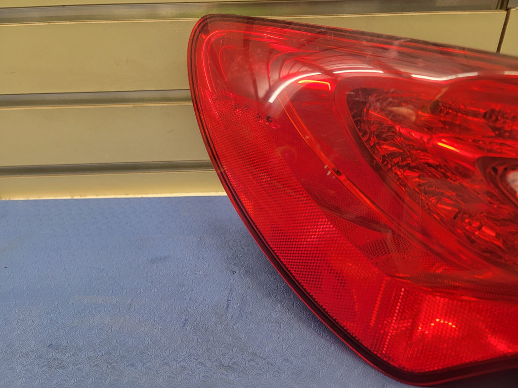 🔥2011 - 2014 Chrysler 200 Tail Light taillight tail lamp driver side right
