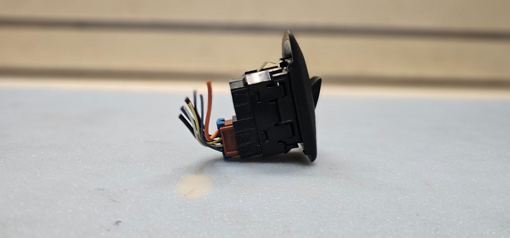 🔥03-06 Silverado Tahoe Suburban Yukon Sierra Left Rear Window Door Switch Black