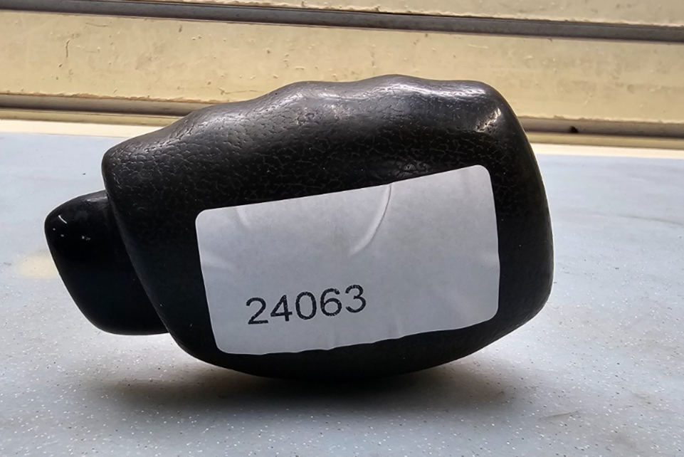 🔥00-05 Monte Carlo Impala A/T Gear Shifter KNOB Shift Lever Handle BLACK