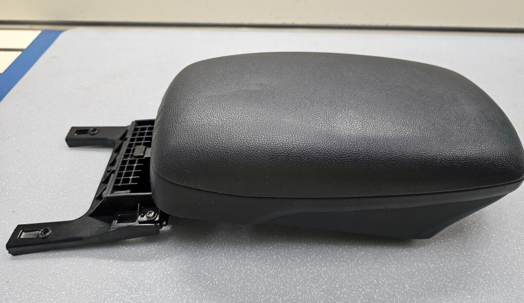 11-13 Hyundai Elantra Center Console Leather Armrest Lid Top Pad Assembly Black