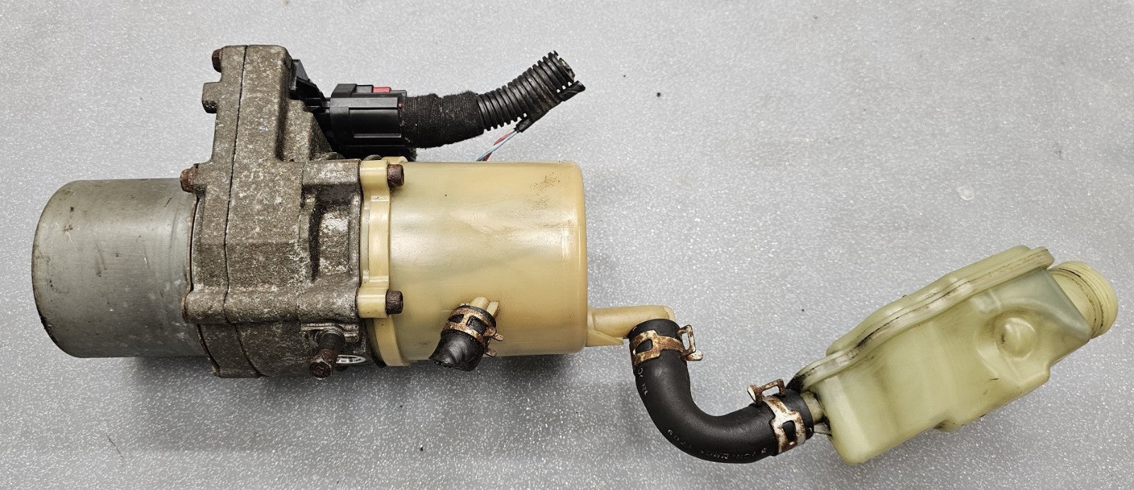 🔥10-13 MAZDA 3 ELECTRIC POWER STEERING FLUID PUMP ASSIST MOTOR ASSEMBLY 2 PLUG