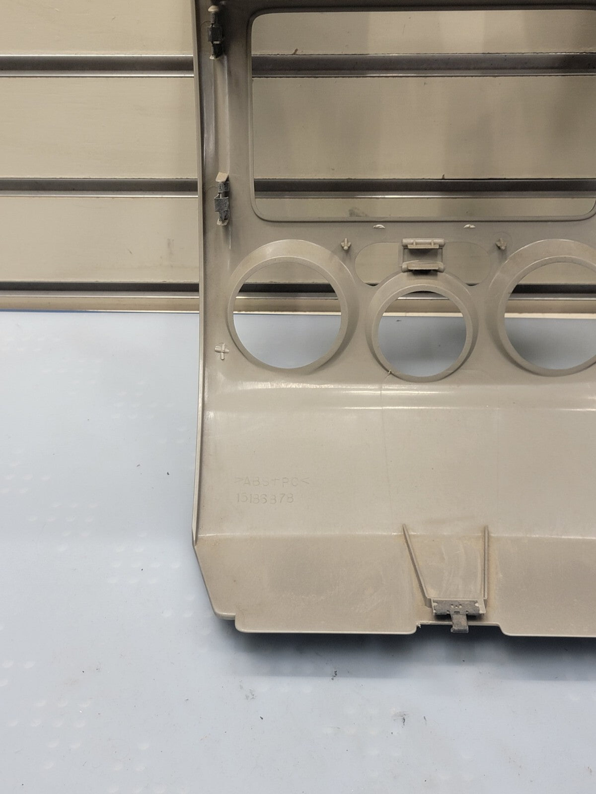 🔥2004-2012 CHEVY COLORADO GMC CANYON CENTER DASH RADIO VENT BEZEL SILVER